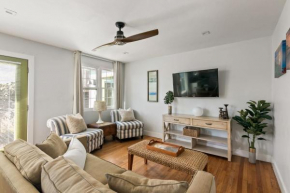 6 Bedroom Family Getaway Walk to Law Street Beach